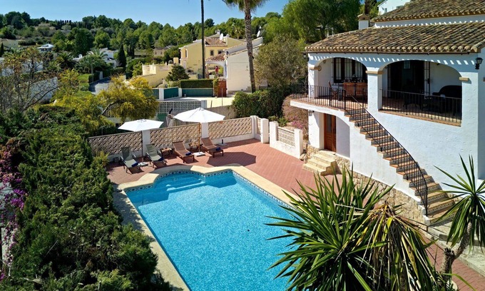 Sol del Este House | Cosy apartment in villa for 6 people with A/C, private pool, WIFI, TV and terrace