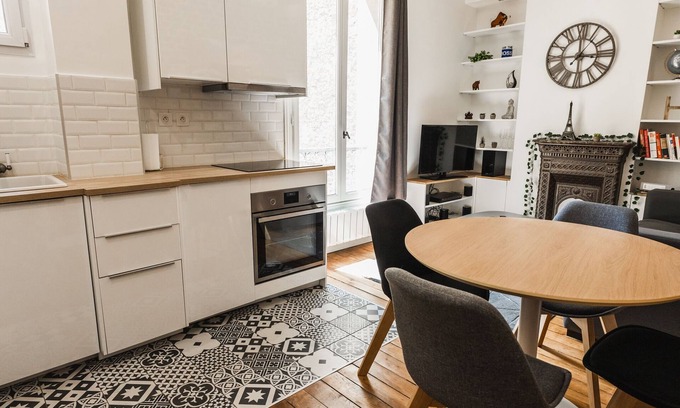 Ternes Apartment | Cosy Apartment near Arc de Triomphe