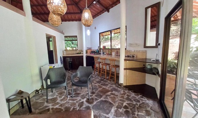 Tilaran Apartment | Cosy Apartment near the Lake