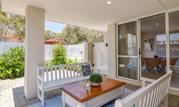 Connolly House | Cosy Connolly 2BR Home close to golf course!