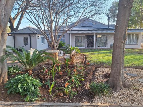 Parys House | Cosy Cottage on Boom - Loadshedding Friendly