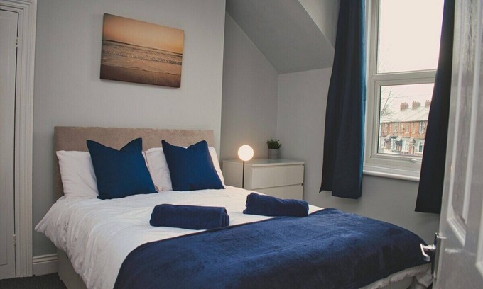 Sunderland House | Cosy Deluxe 2 bedroom terraced house near centre