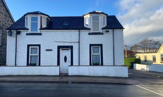 Oban House | Cosy detached house in central location