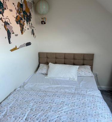 Buckingham House | Cosy Double Room in a Private Home in Buckingham, just a 10-minute stroll to the town!