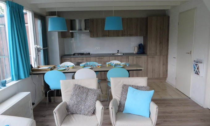 Stavenisse House | Cosy four-person bungalow