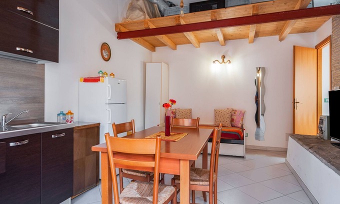 Leonforte House | Cosy Holiday Home in Leonforte with Terrace