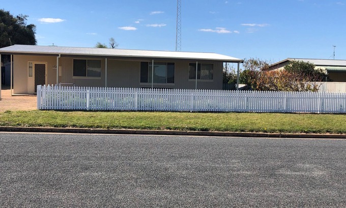 North Beach House | Cosy home, within walking distance to north beach.