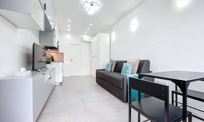 Bry-sur-Marne Apartment | Cosy new studio between Paris and Disneyland