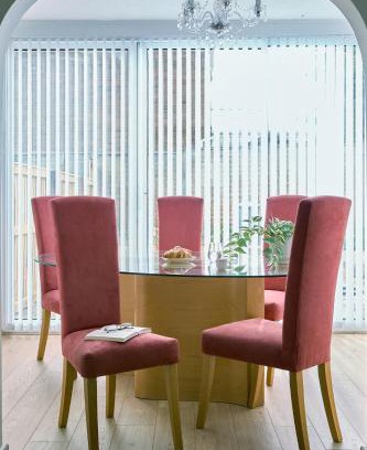 Leeds House | Cosy Nook - 3 Bedroom Retreat with Private Garden, Parking and Media Wall