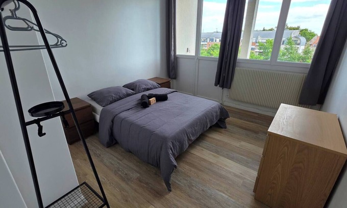 Douai Apartment | Cosy Place d'Armes on 3rd floor