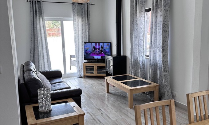 Lagos Villa | Cosy Refurbished 3 Bedroom Vila in a Quiet Area 2km From Town Center