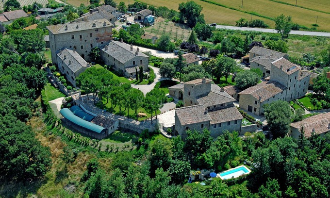 Castiglione della Valle Apartment | Cosy retreat in Castello Monticelli; 2 hrs from Florence; minimum stay 2 months.