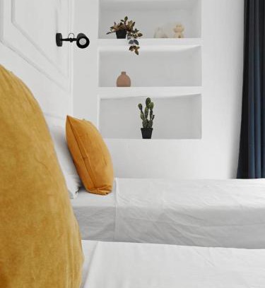 Pieta Cabin | Cosy Room 8