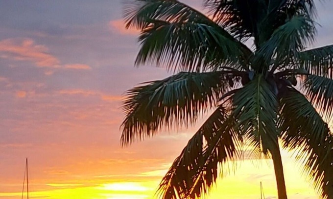 Saint-Claude Apartment | Cosy studio with Jacuzzi in the countryside overlooking La Soufrière