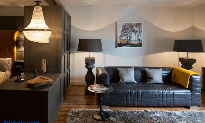 Moreton-in-Marsh Apartment | Cotswold Grey