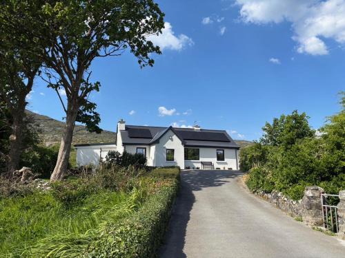 Roundstone House | Cottage 486 - Roundstone
