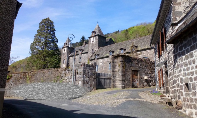 Fontanges House | Cottage 50 m², in a small valley town on the banks of the Aspre river.