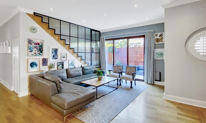 Cape Town City Centre House | Cottage 8 - Virginia Avenue Villas
