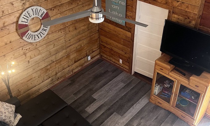 Sylvan Lake Cottage | COTTAGE AT THE LAKE
