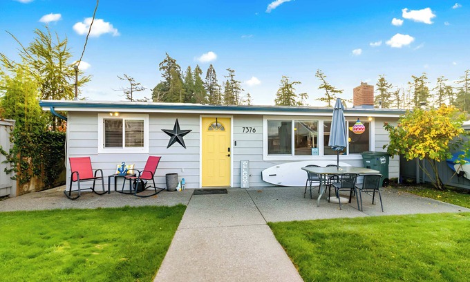 Birch Bay House | Cottage & Cabana between creek and Bay