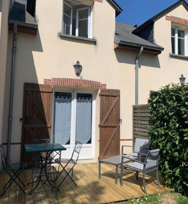 Ardon House | Cottage en duplex meublé au calme proche Orleans