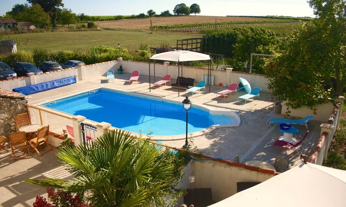 Fleac-sur-Seugne Cottage | Cottage for 7 people with heated pool equipped with baby