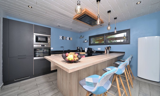 Berberust-Lias Cottage | Cottage 'Gite Moderne Tout Confort Au Calme' with Mountain View, Terrace and Wi-Fi
