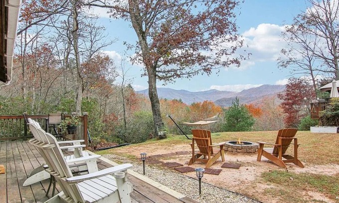 Sylva Cabin | Cottage in the Great Smoky Mountains with Spectacular Views & Farmhouse Decor