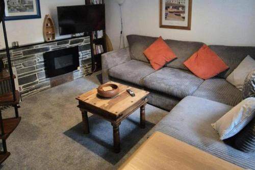 Mevagissey House | Cottage in village of Mevagissey Cornwall Sleeps 4