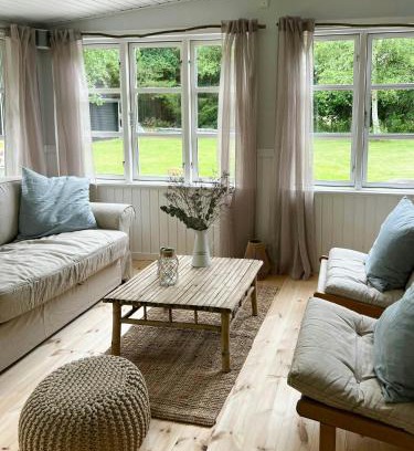 Hoensinge House | Cottage Near Beach Perfect For Families