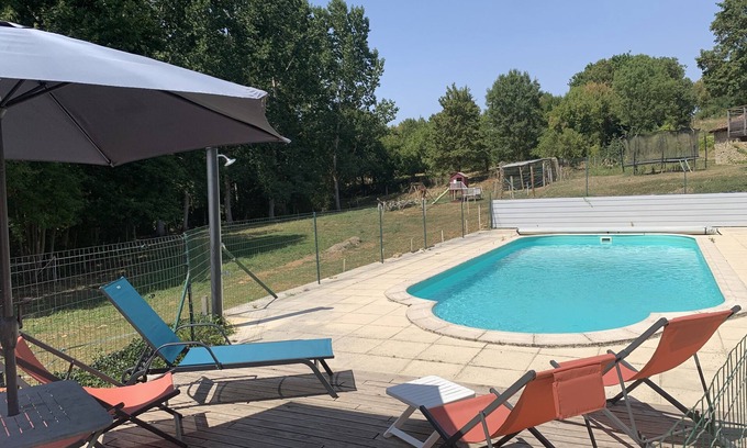 Chalandray Cottage | cottage near Futuroscope, countryside, with pool, sauna, jaccuzi professional