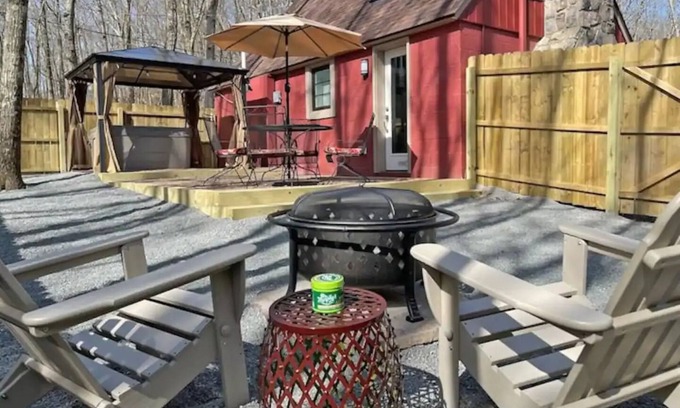 White Mills Cottage | Cottage Near Lake Wallenpaupack