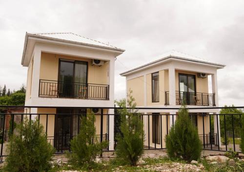 Zeda Gordi Apartment | Cottage ,Okatsia” ოკაციას კოტეჯები