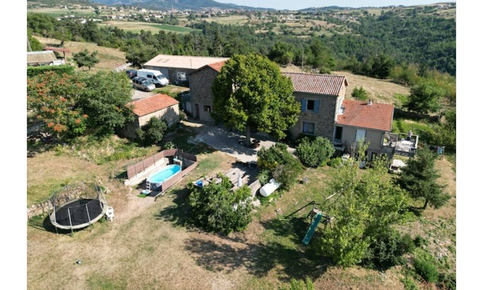 Ruisset House | Cottage on the farm with stunning views