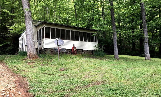 Ragland Cottage | Cottage on the Coosa! Lake Logan Martin!