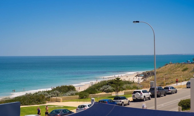 Cottesloe Apartment | Cottesloe Blue Apartment