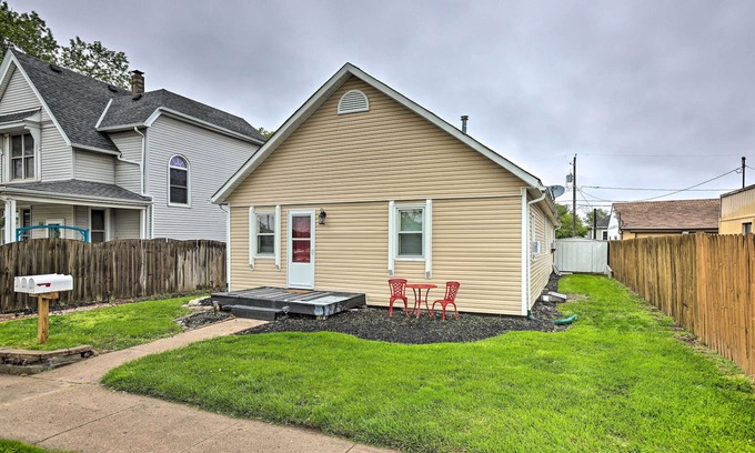 Council Bluffs Cottage | Council Bluffs Cottage: Proximity to Parks!