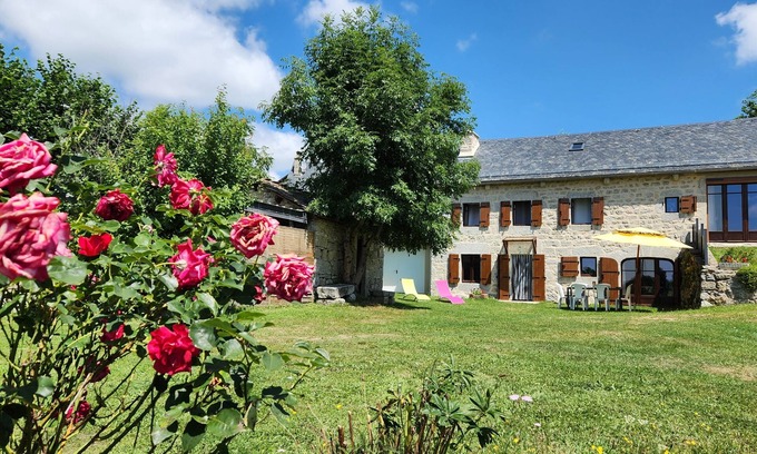 Saint-Alban-sur-Limagnole House | Country house in the heart of the Margeride in Lozère. Quiet, secure grounds.