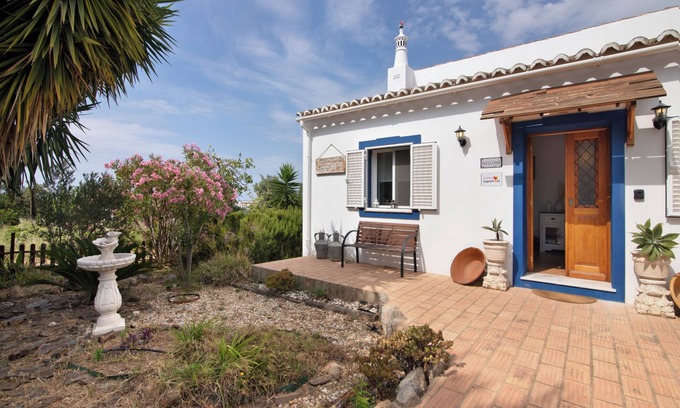 Tavira Villa | Country House 'Casa Da Eira - Quinta Do Mestre' with Private Terrace, Wi-Fi and Air Conditioning