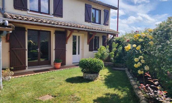 Vanzay House | Country house, ideal for families or friends. Pets welcome!