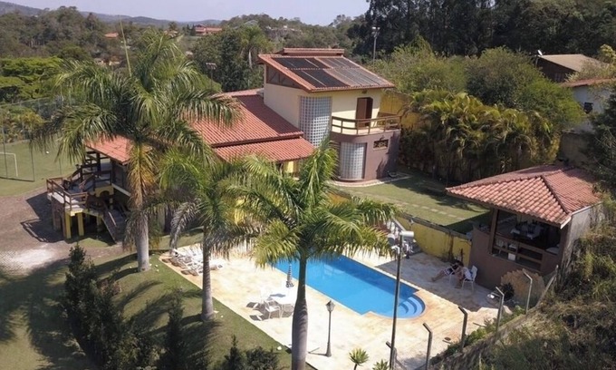 Centro Cottage | Country house in Atibaia with swimming pool in gated community