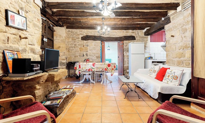 Les Piles House | Country House 'Les Cavallerisses' with Mountain View and Wi-Fi