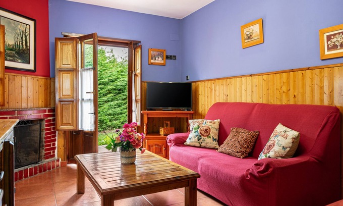 Barzana House | Country House 'Socastillo C' with Mountain View, Private Terrace and Private Garden