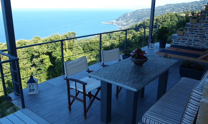 Zagora-Mouresi House | Country house with magic view to Aegean sea