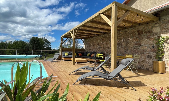 La Tuiliere Cottage | Country house with private swimming pool, not overlooked, at the foot of Bois Noirs
