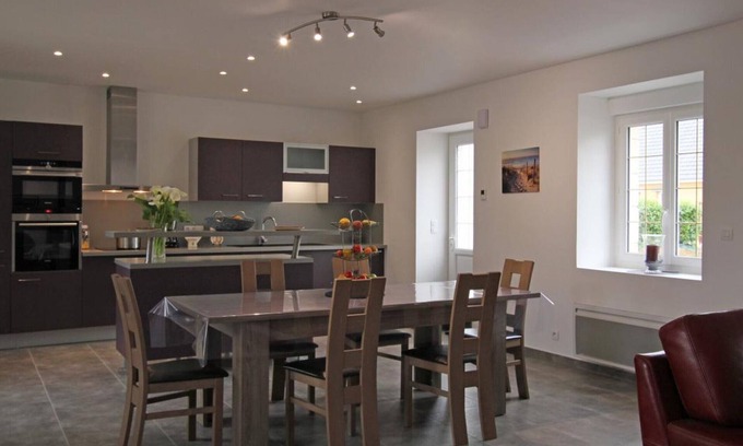 Brillevast Cottage | Country house with parking - Pets allowed, 2 bedrooms