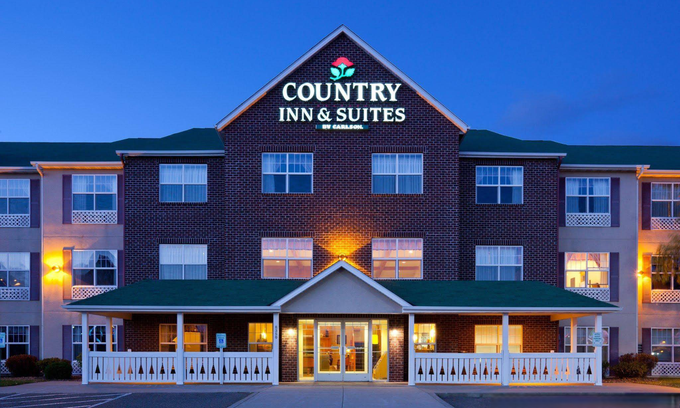 Cottage Grove Hotel | Country Inn & Suites by Radisson, Cottage Grove, MN