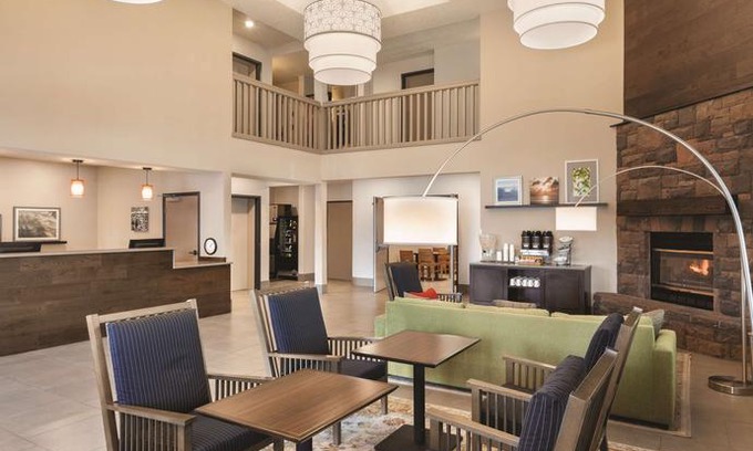 Prineville Hotel | Country Inn & Suites by Radisson, Prineville, OR