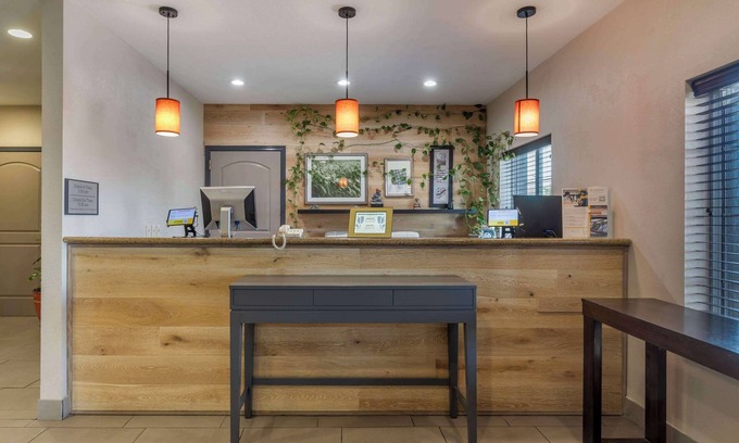 St. Peters Hotel | Country Inn & Suites by Radisson, St. Peters, MO