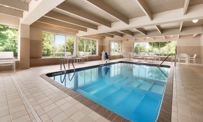Plymouth Hotel | Country Inn & Suites by Radisson Minneapolis West MN